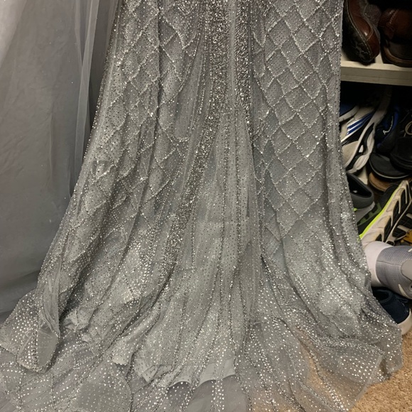 PORTIA & SCARLETT FORMAL EVENING GOWN - Picture 10 of 12